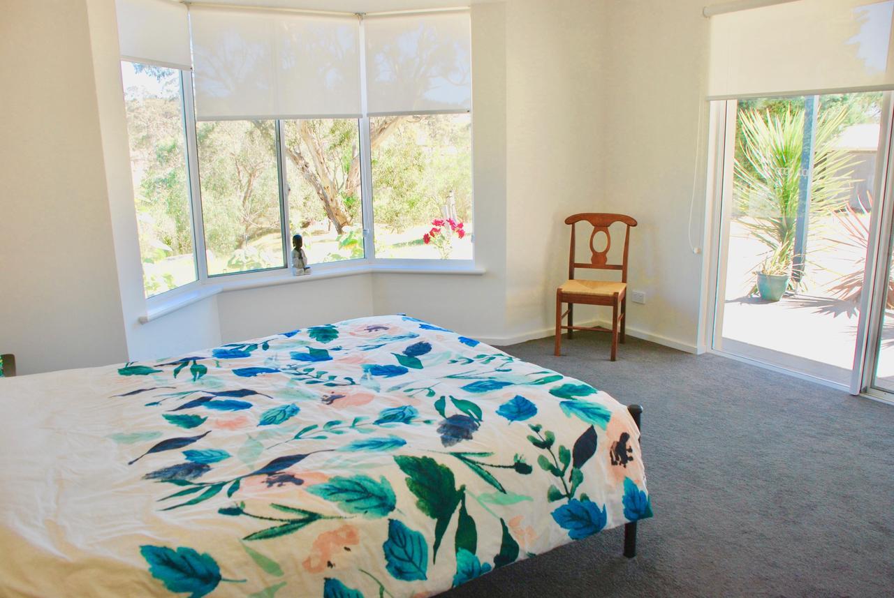 Back Valley Farmstay Bed And Breakfast 维克多港 外观 照片
